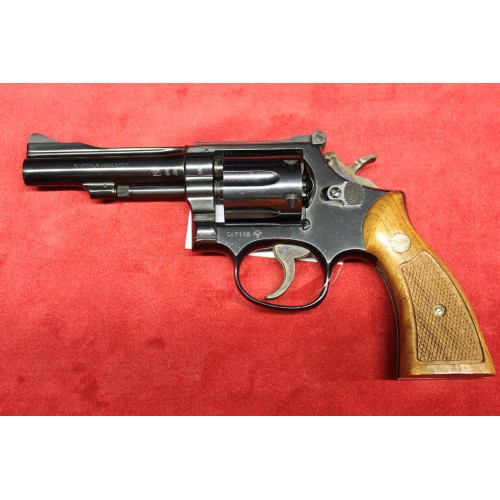 SMITH & WESSON 15-4 CAL. 38 SPECIAL