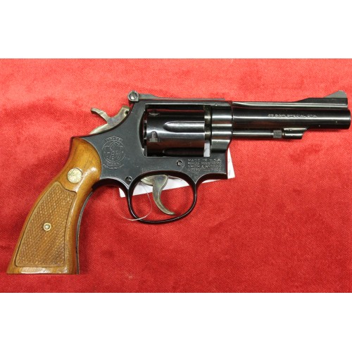 SMITH &amp; WESSON 15-4 CAL. 38 SPECIAL